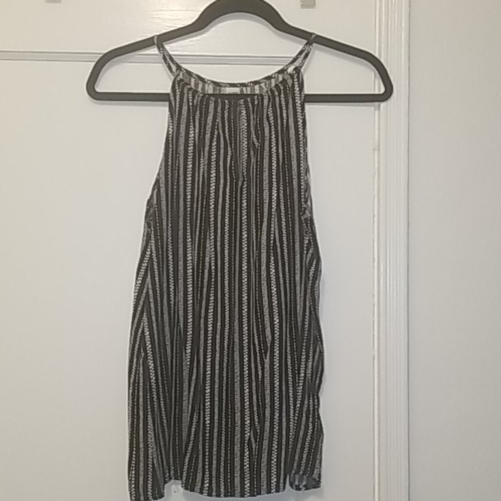 Tank top with keyhole front.